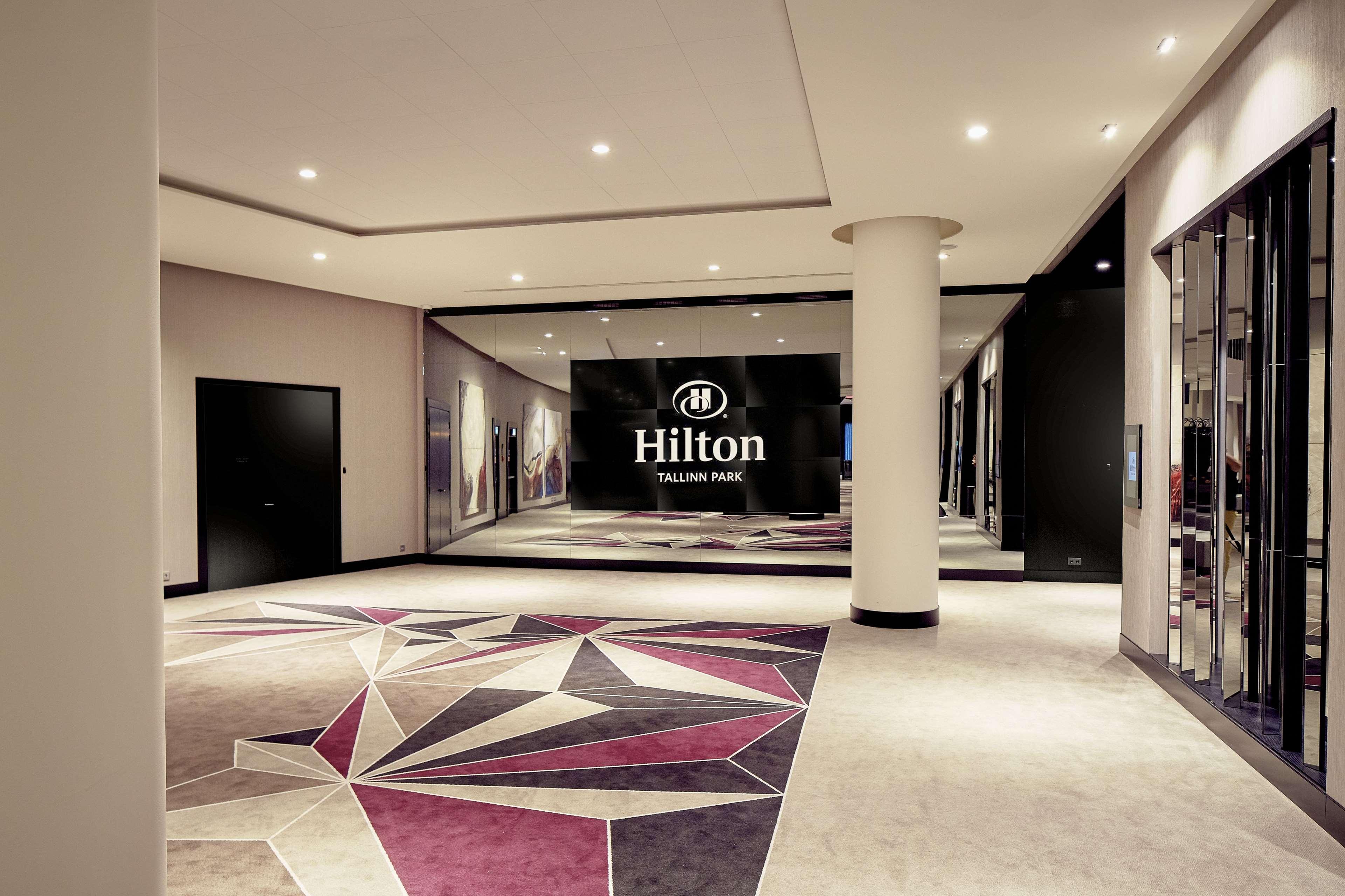 Hilton Tallinn Park Exterior foto